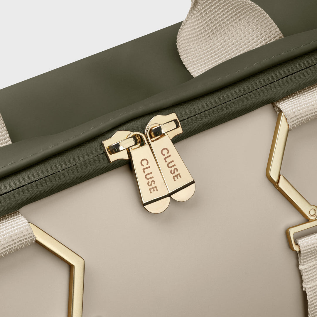 Réversible Backpack, Dark Green Moss, Gold Colour CX03503 - Backpack Zipper detail