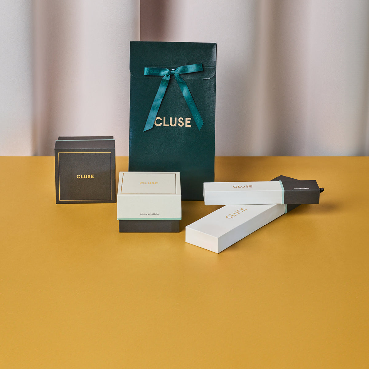 CLUSE gift wrapping