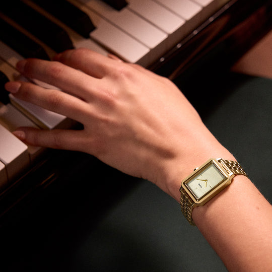 CLUSE Fluette Watch Steel, Sand Texture Gold, Gold Colour CW11511 - Watch on model