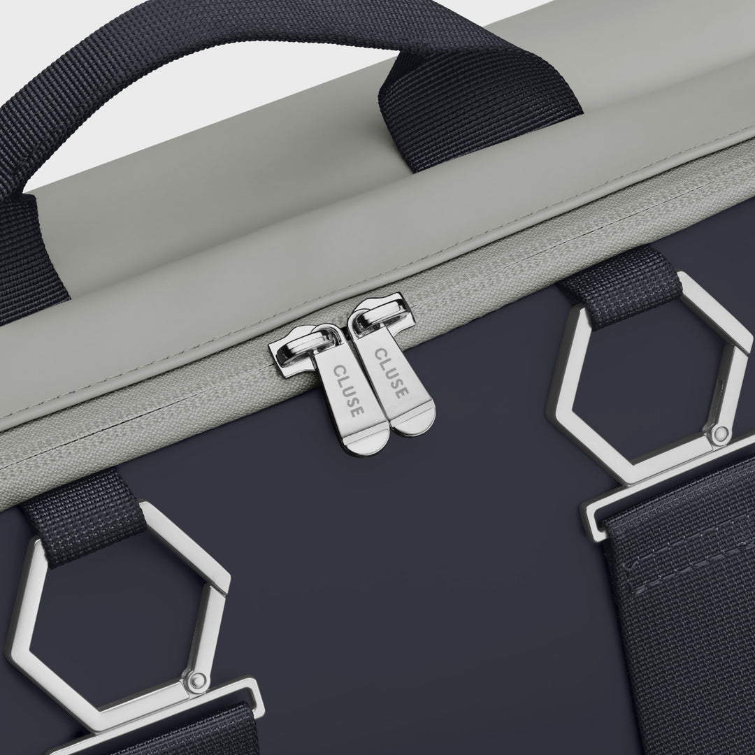 CLUSE Le Réversible Backpack Light Grey Navy Silver Colour CX03512 - Backpack Zipper detail