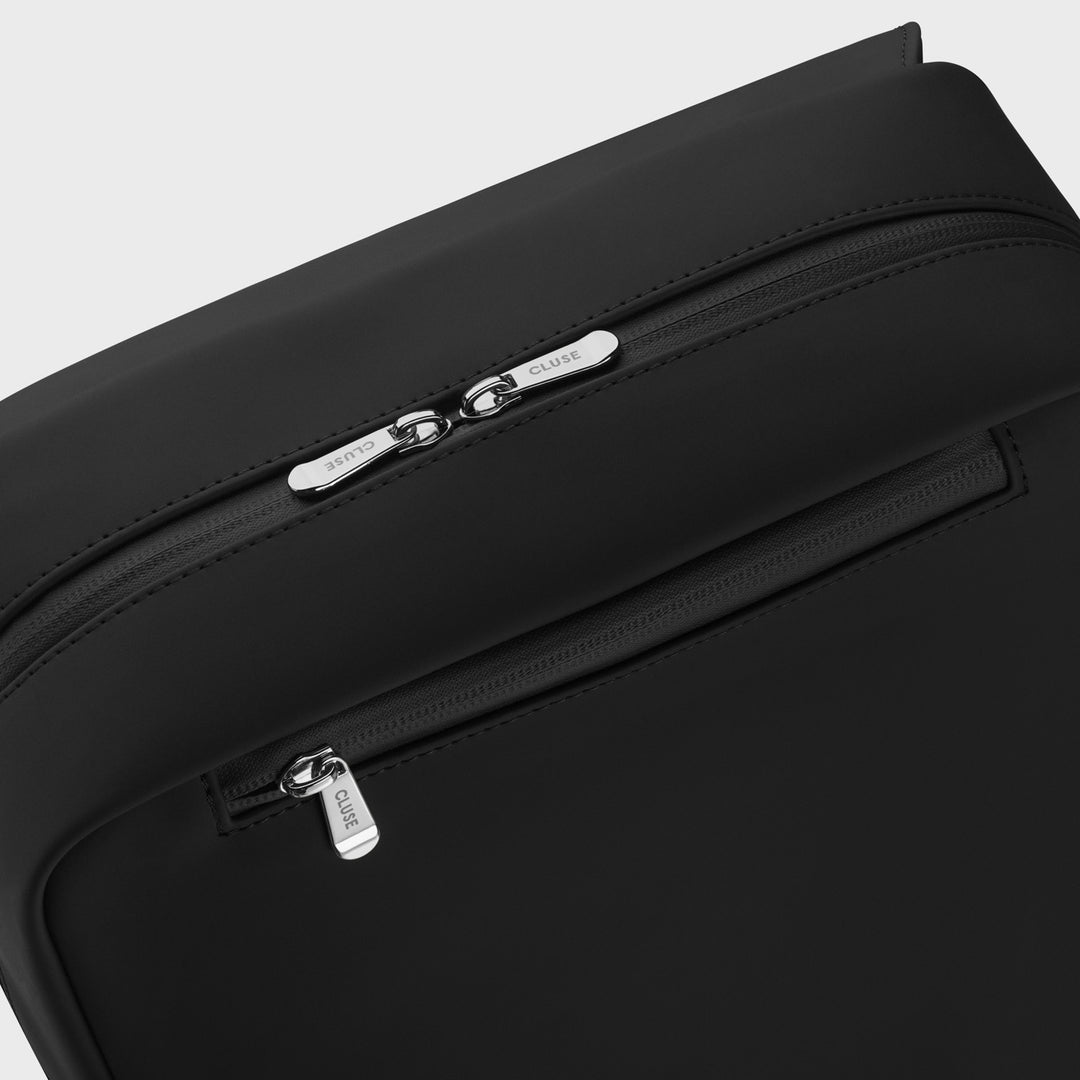 CLUSE Nuitée Backpack Black CX03602 - Backpack zipper detail