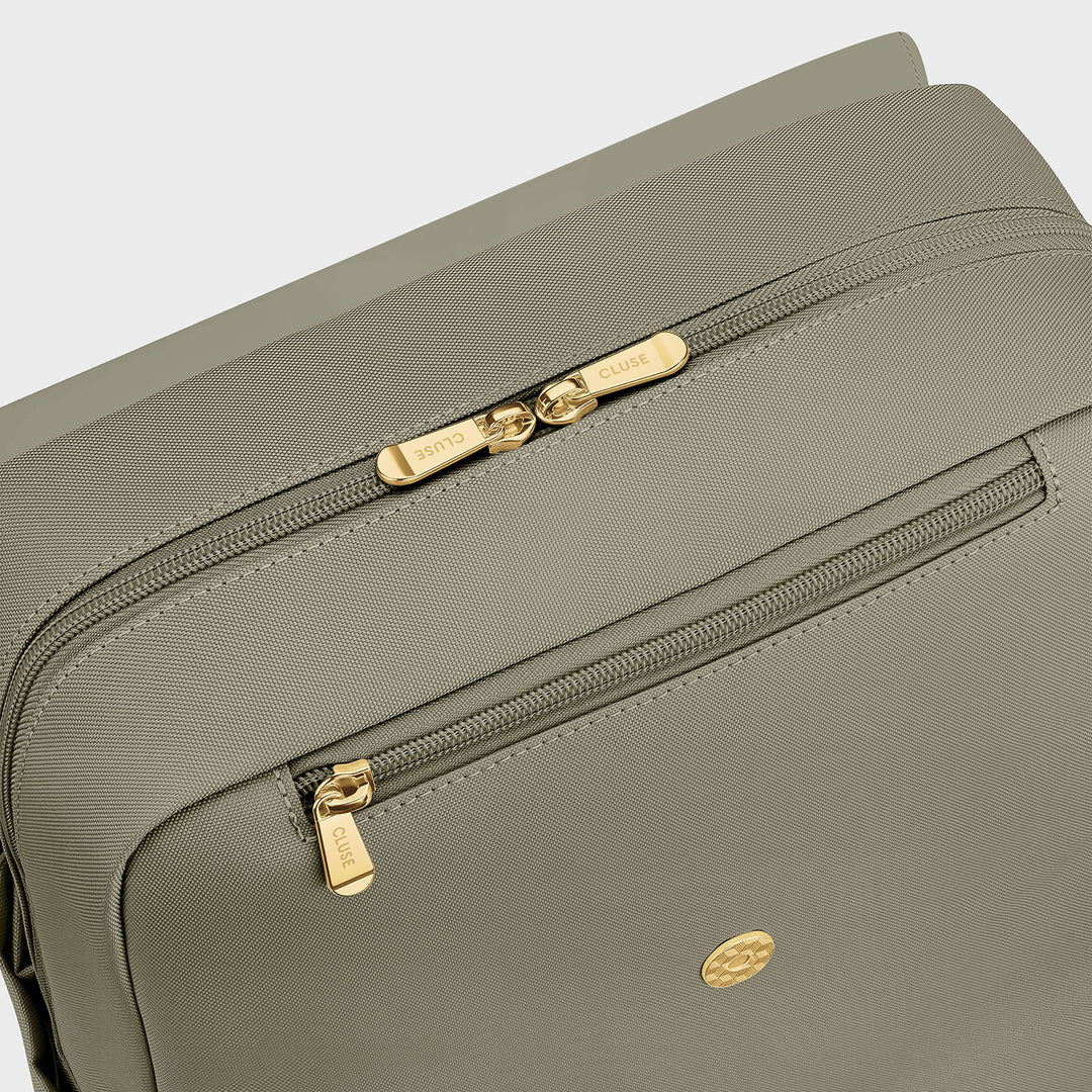 CLUSE Nuitée Backpack, Light Green Olive, Gold Colour CX036164 - Backpack zipper detail