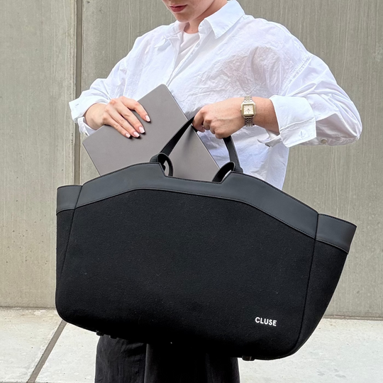 CLUSE Tote bag, Full Black Colour CX15403 - Tote bag on influencer
