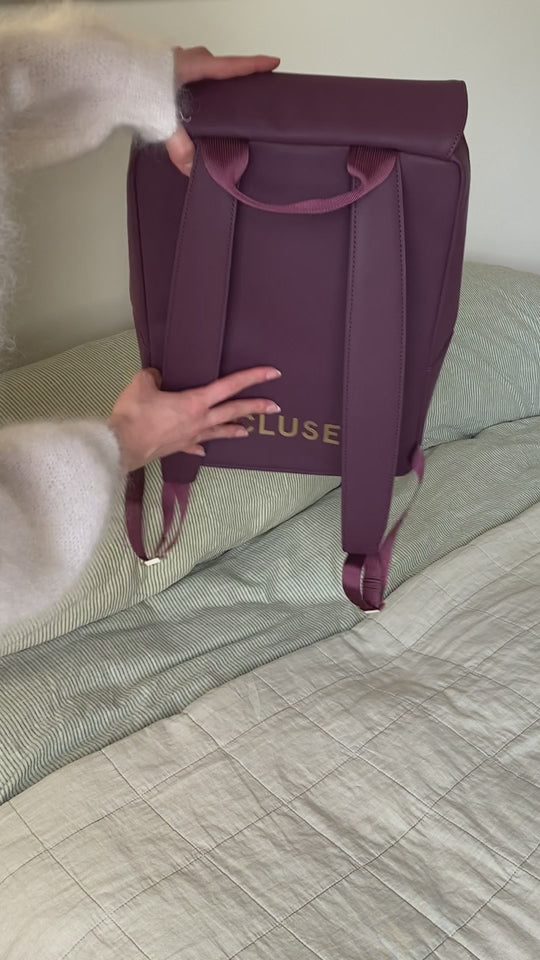 CLUSE Nuitée Backpack Plum CX03604 - Backpack video