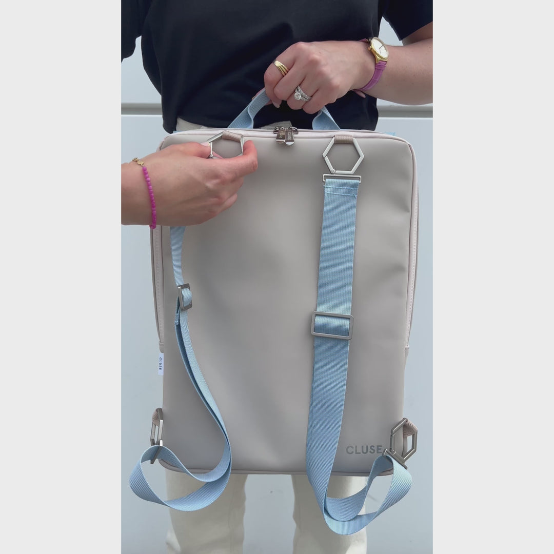 Réversible Backpack, Beige Light Blue, Silver Colour CX03504 - vidéo
