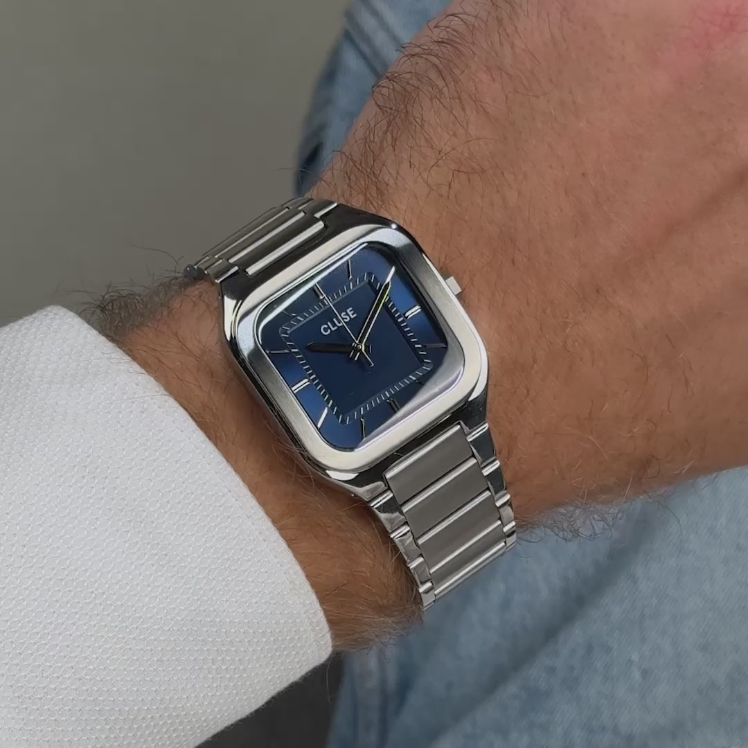 CLUSE Quadrus Steel, Blue, Silver Colour CW25701 - Moving wrist shot