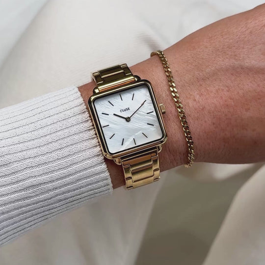 CLUSE Gift Box La Tétragone Watch Steel, White Pearl & Curb Chain Bracelet, Gold Colour CG10327 - wristshot video with watch and bracelet