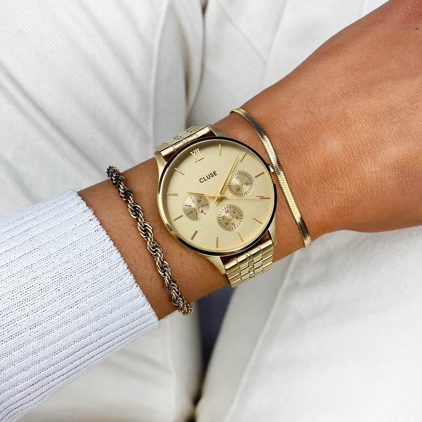 Montre CLUSE Minuit Multifonction Dorée - Boîtier 34 Mm, Bracelet Acier Inoxydable - Montre Femme élégante à Trois Sous-cadrans