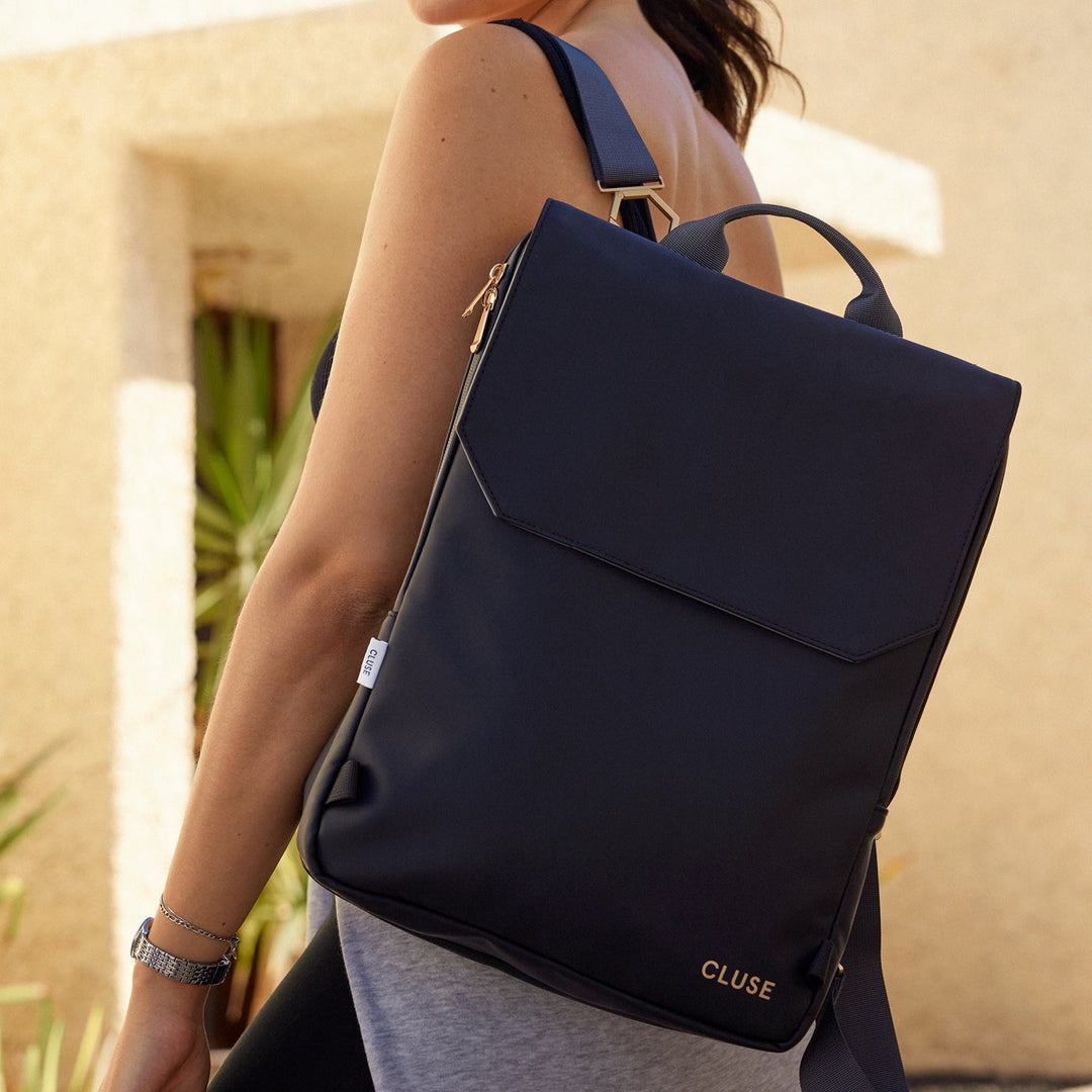 Réversible Backpack, Black Grey, Gold Colour CX03501 - Backpack on Model