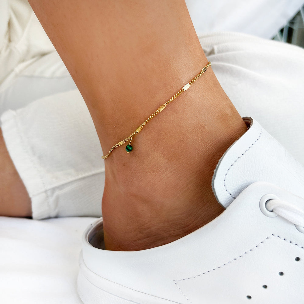 CLUSE Essentielle Anklet, Malachite Bead, Gold Colour CF13001 - Anklet on foot