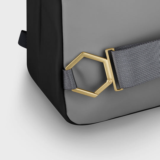 Réversible Backpack, Black Grey, Gold Colour CX03501 - Backpack shoulder Strap detail