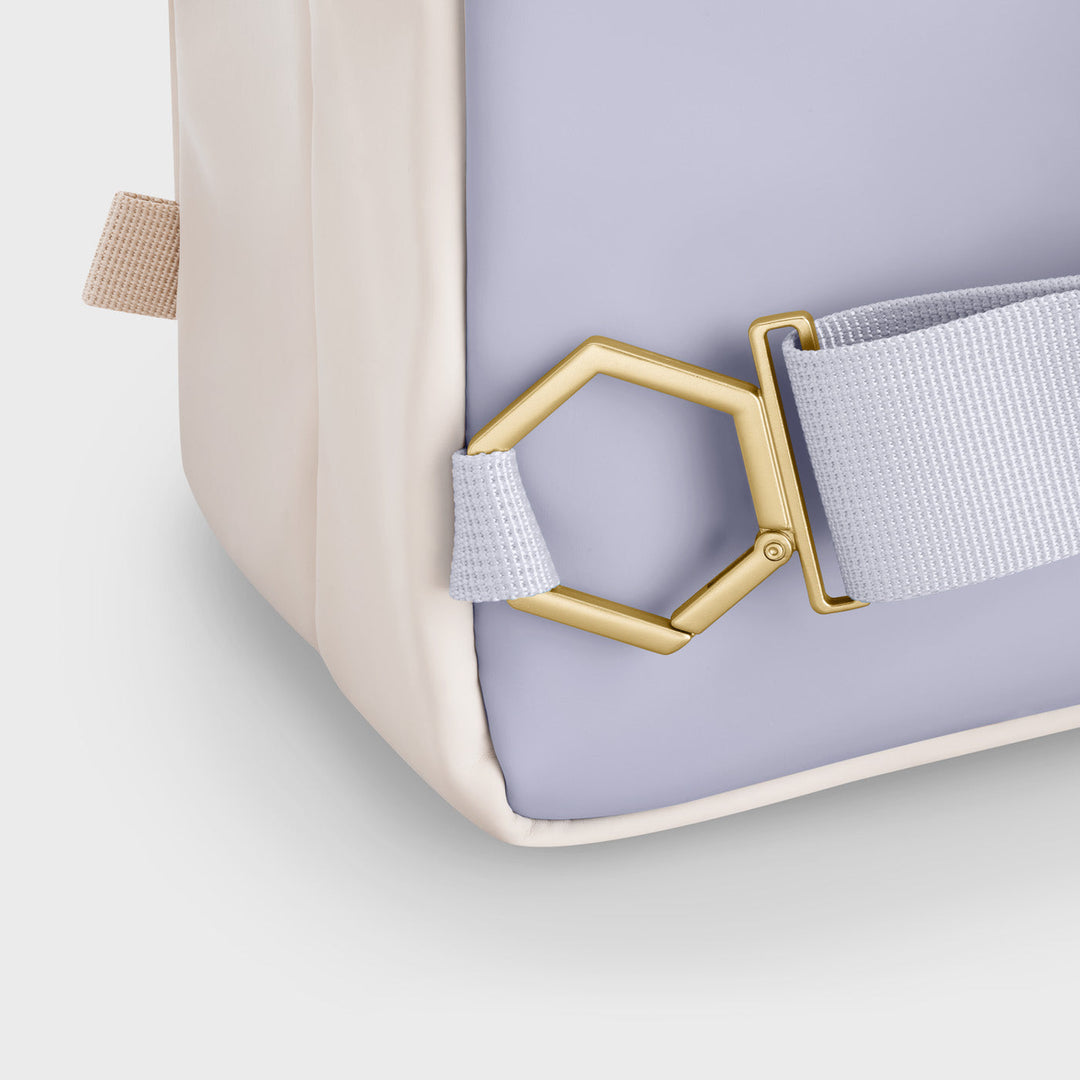 Réversible Backpack, Beige Lilac, Gold Colour CX03503 - Backpack shoulder Strap detail