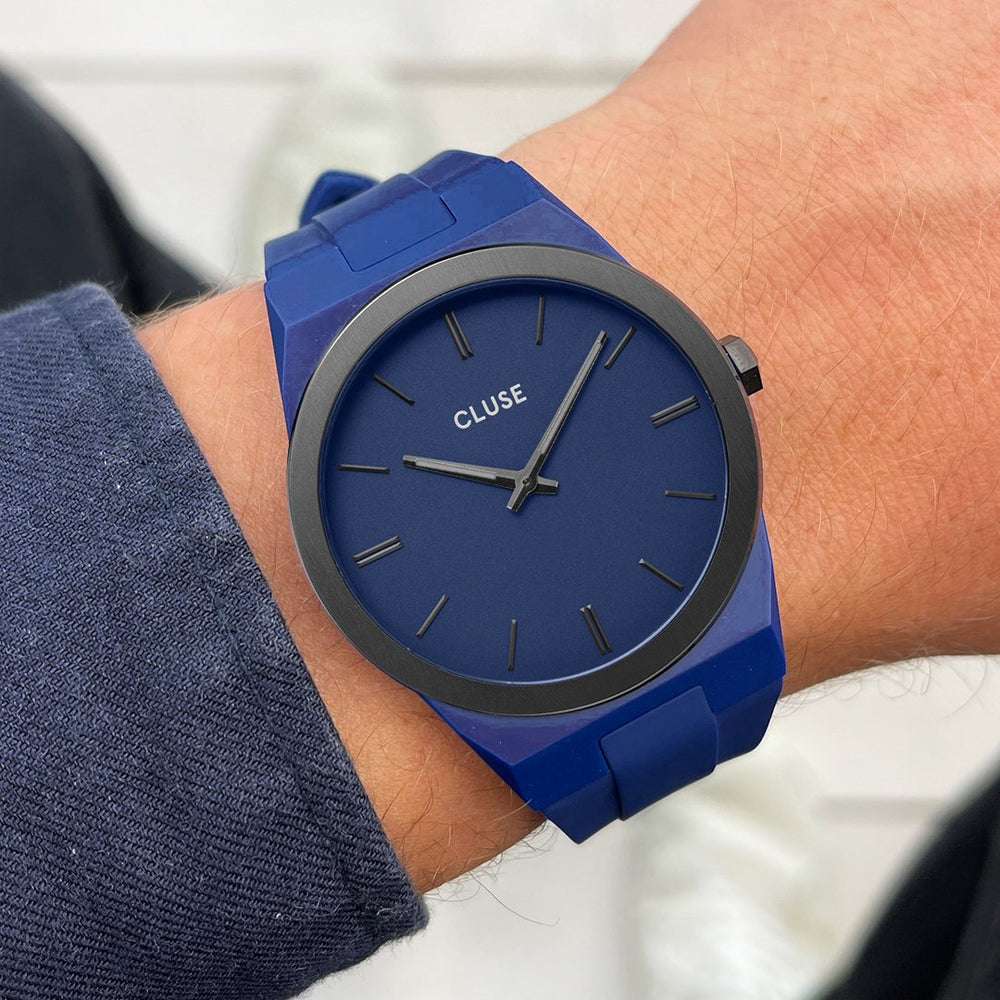 CLUSE Vigoureux Nylon Dark Blue, Grey Colour CW20604 - Watch on wrist